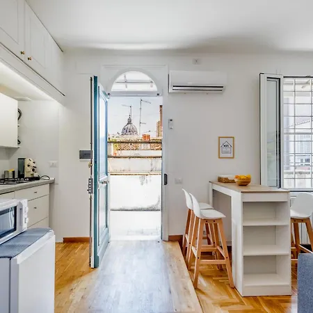 Attico Nel Cuore Di Con Box Privato Per Auto Rome