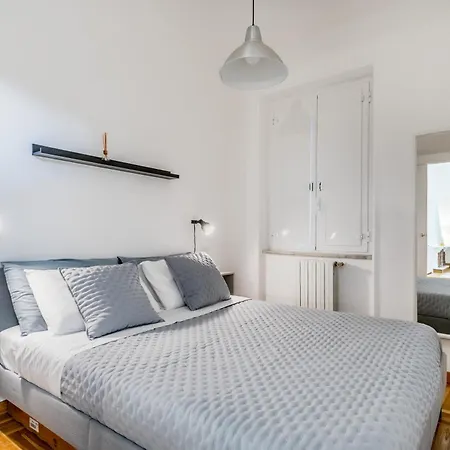 Appartement Attico Nel Cuore Di Con Box Privato Per Auto Rome